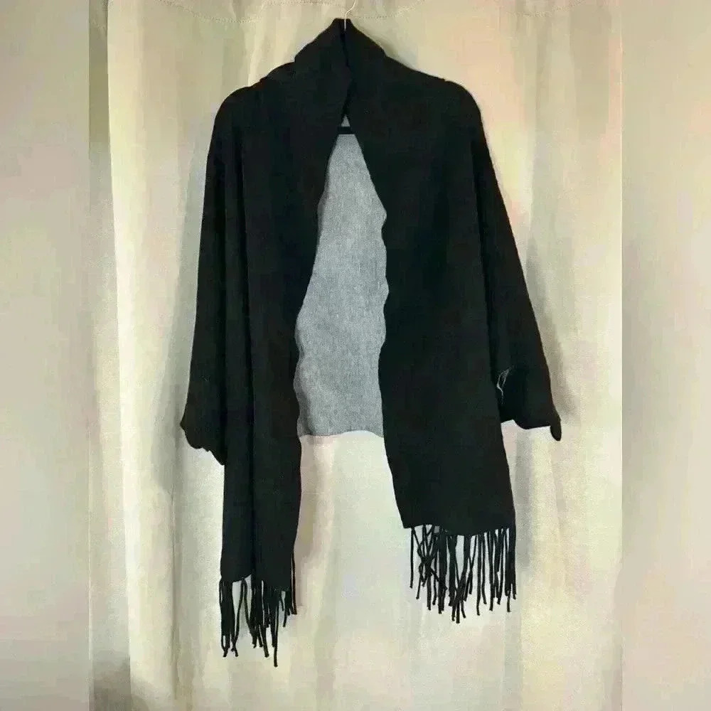 Women’s Black A.Z.I. Throw-over